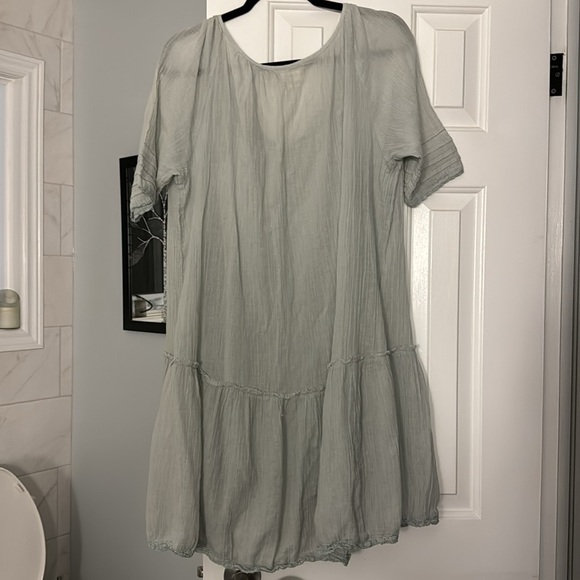 Aritzia dress in min green with attached slip - Picture 6 of 8